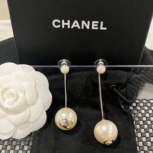 CHANEL Gold and Cream Pearl Earrings